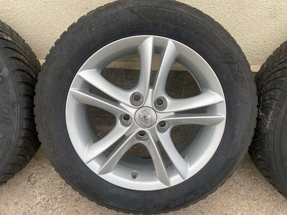Гуми с джанти 205/60R16 за Toyota