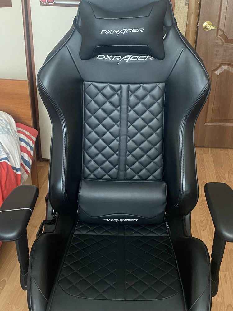 Игровое кресло Dxracer OH/DH73/N