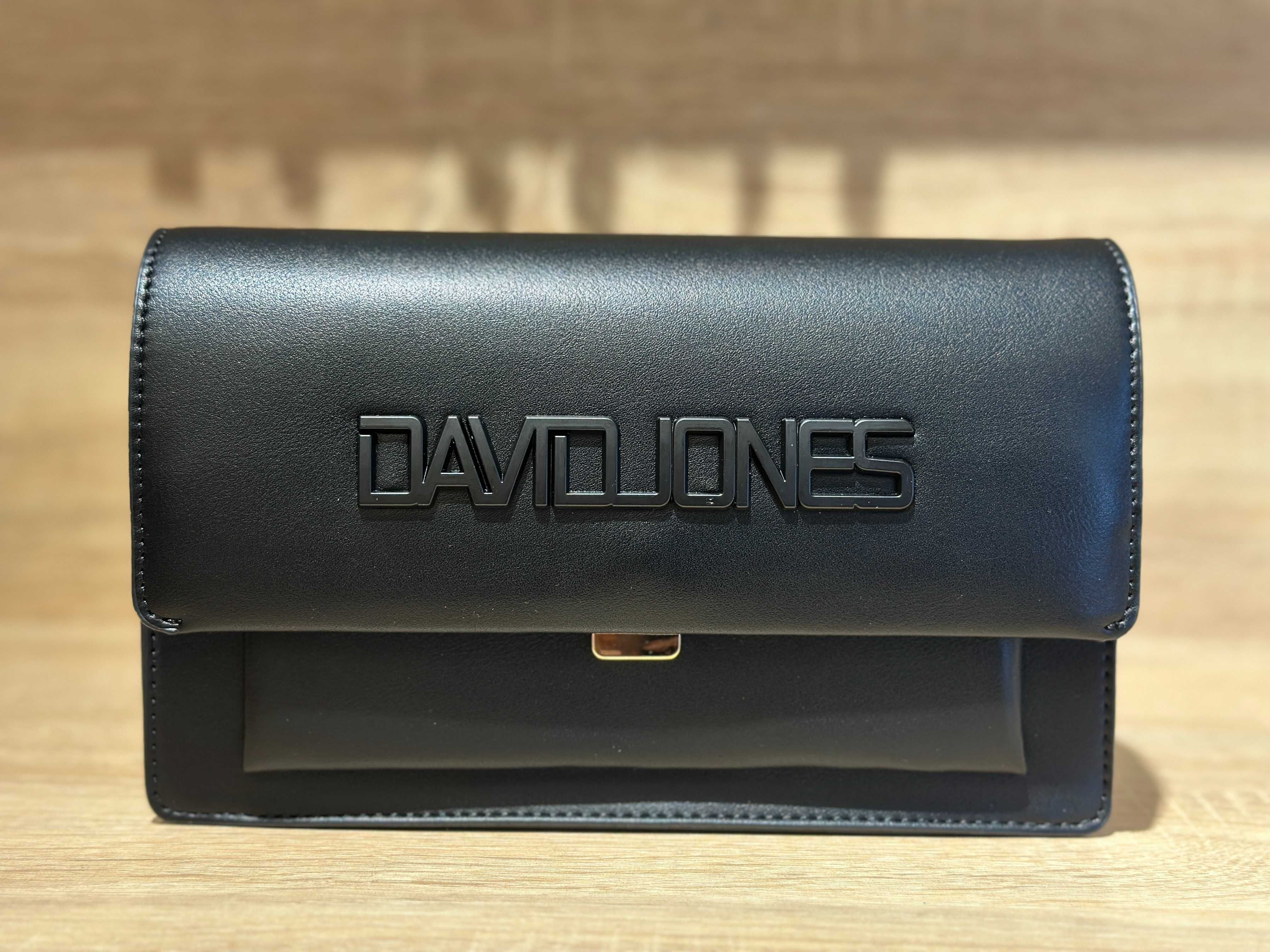 Оригинални чанти - David Jones
