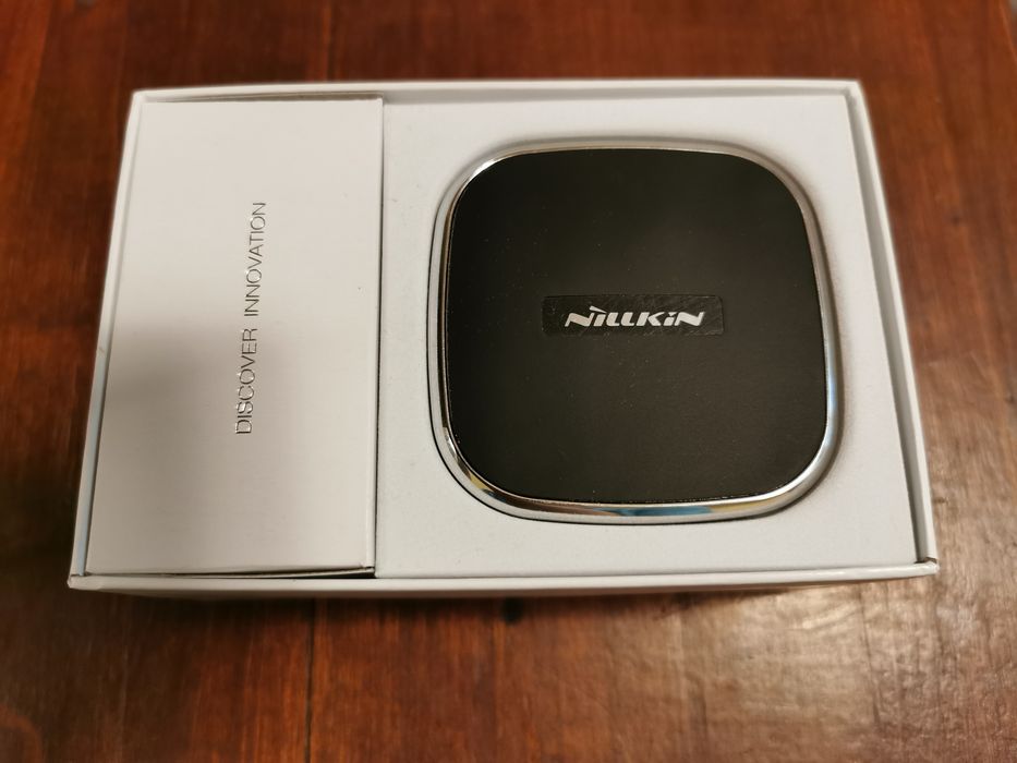 Suport auto cu încărcare wireless Nillkin
