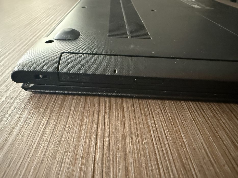 Laptop Lenovo IdeaPad 310-15ISK, procesor Intel Core i5-6200U 2.3GHz