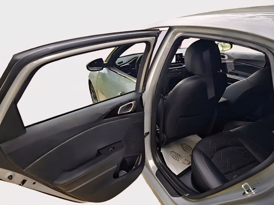 Kia Ceed 2024 1.0cmc 120cp 23000km