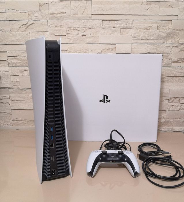 Playstation 5 / PS5 Digital + 32 jocuri