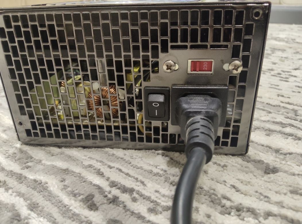 Блок питания HuntKey 500W