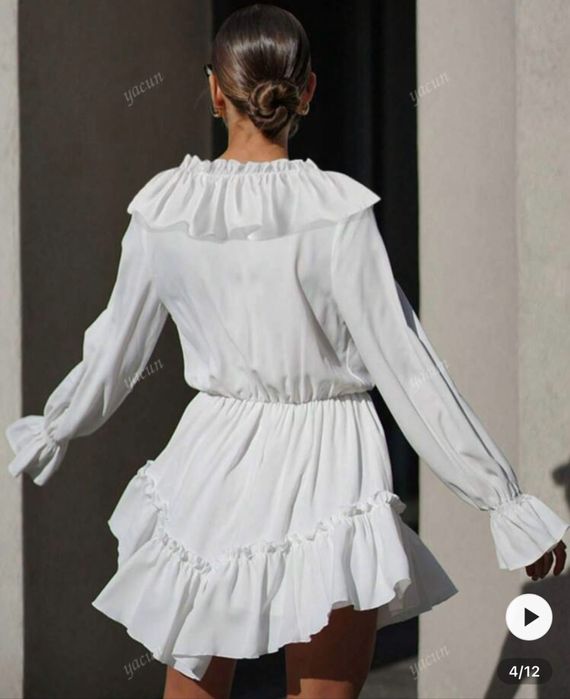 Красива Бяла рокля