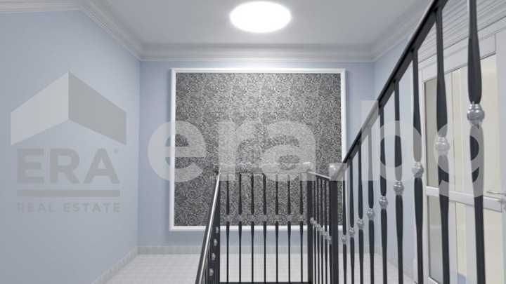 Продава се Тристаен апартамент в Варна, Център - 220 кв.м за 3145 €/кв.м - Снимка #2