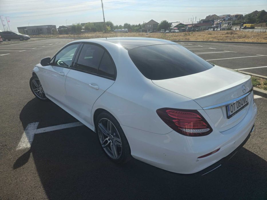 Mercedes E220 panoramic