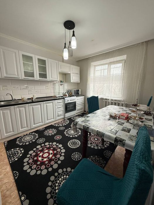 Продам 3х комнатную квартиру в 11 мкр