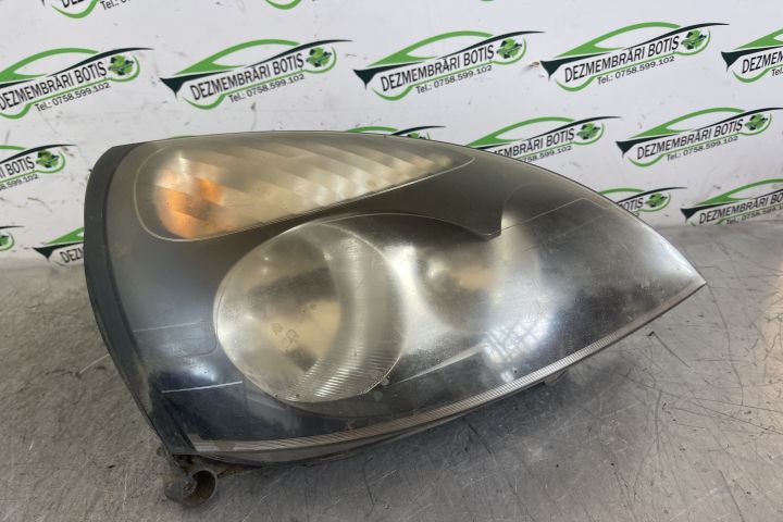 Far dreapta Renault Clio a 2-a generatie (facelift)