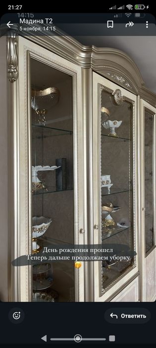 Продается спальный гарнитур и сервант