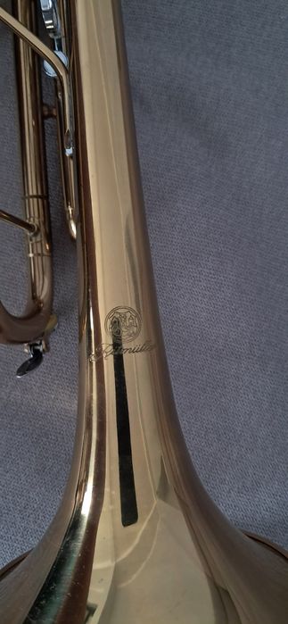 Vand Trompeta Ritmuller sau schimb cu un flugelhorn sau corn francez