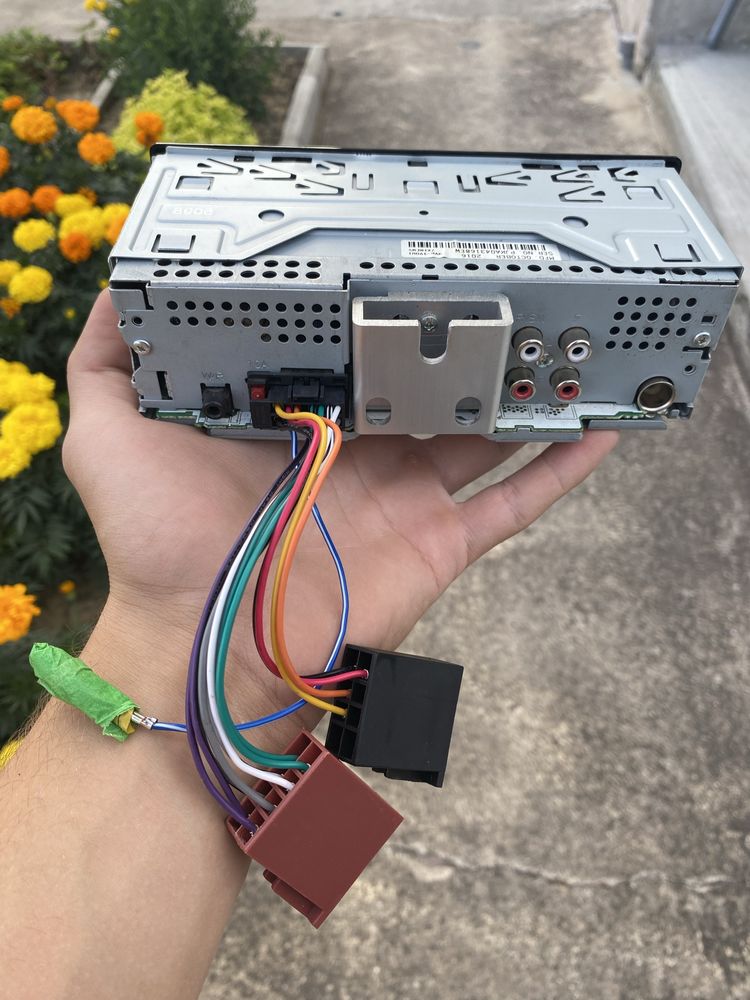 Pioner MVH-190UI