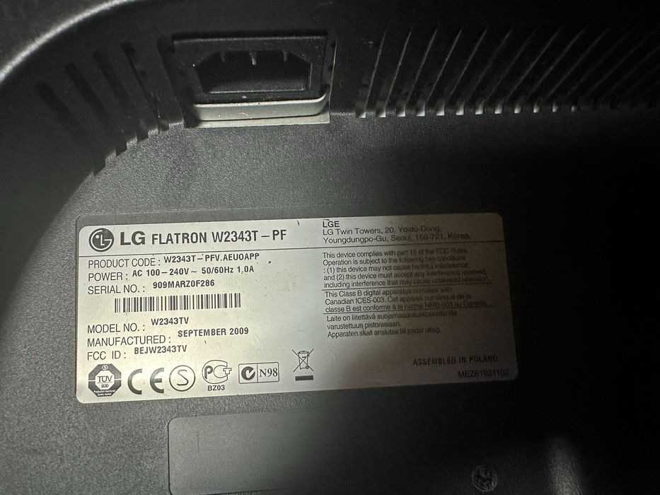 Монитор LG Flatron W2243S
