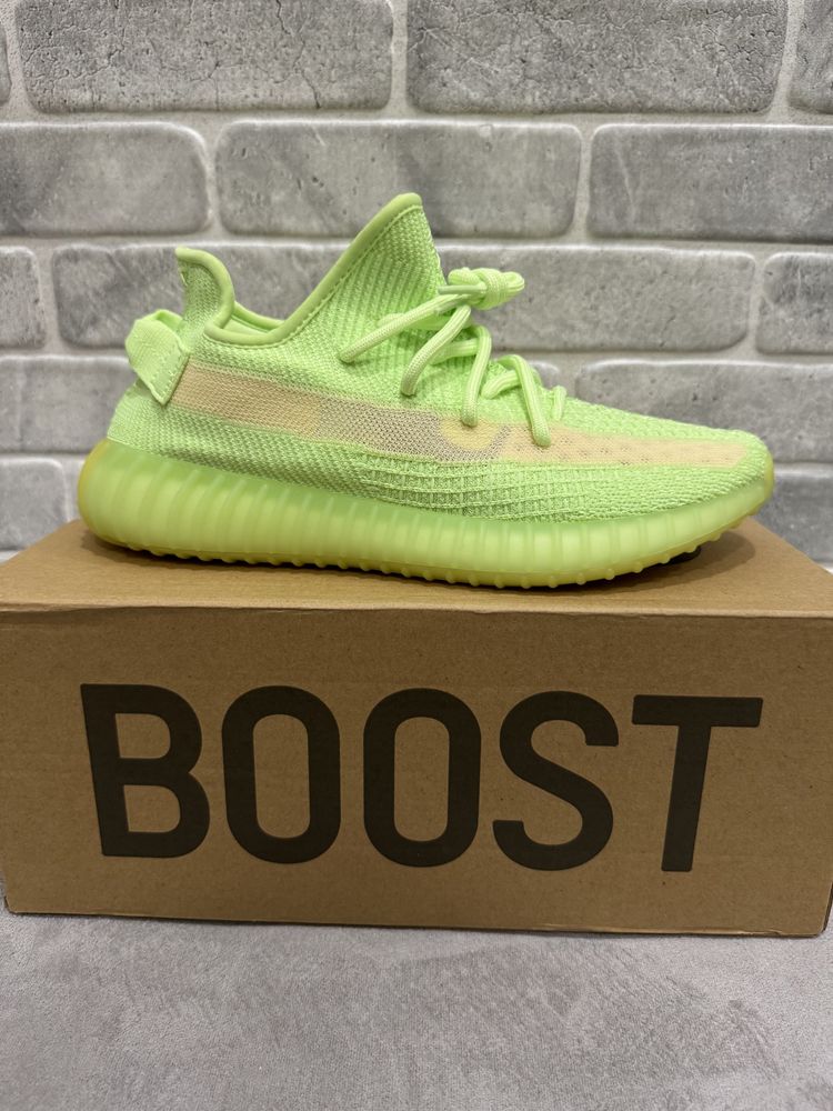 36-45 Yeezy 350 v2 Green Glow