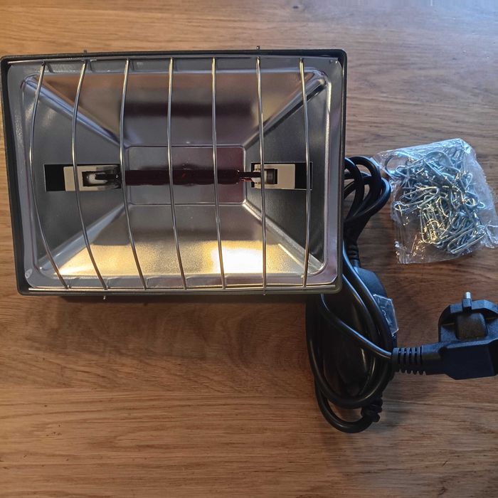 НОВА! Инфрачервена отоплителна лампа 175W двустепенно регулиране