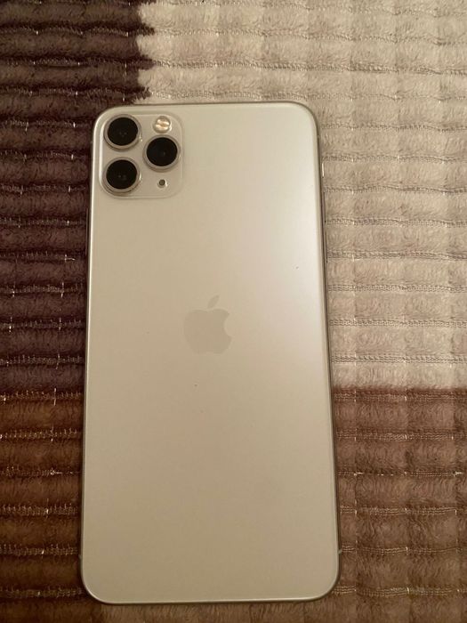 Айфон 11 про макс и 11 простой