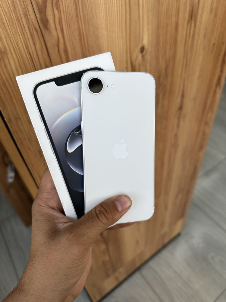 iphone 16 E 128 gb 6 sikl