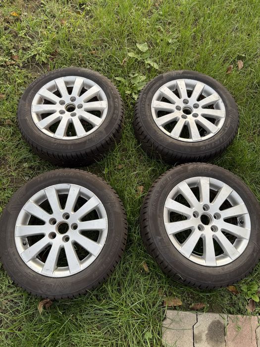 Vând Jante Skoda Octavia 2 cu anvelope de iarnă.