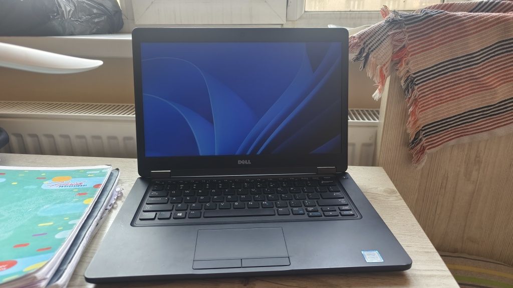 Dell Laptop i5 , 8th gen