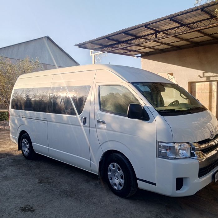 Toyota Hiace sotiladi