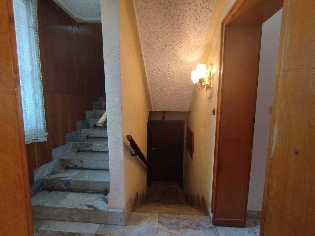 Дава се под наем Къща в София, Хладилника - 180 кв.м за 2600 € - Снимка #3