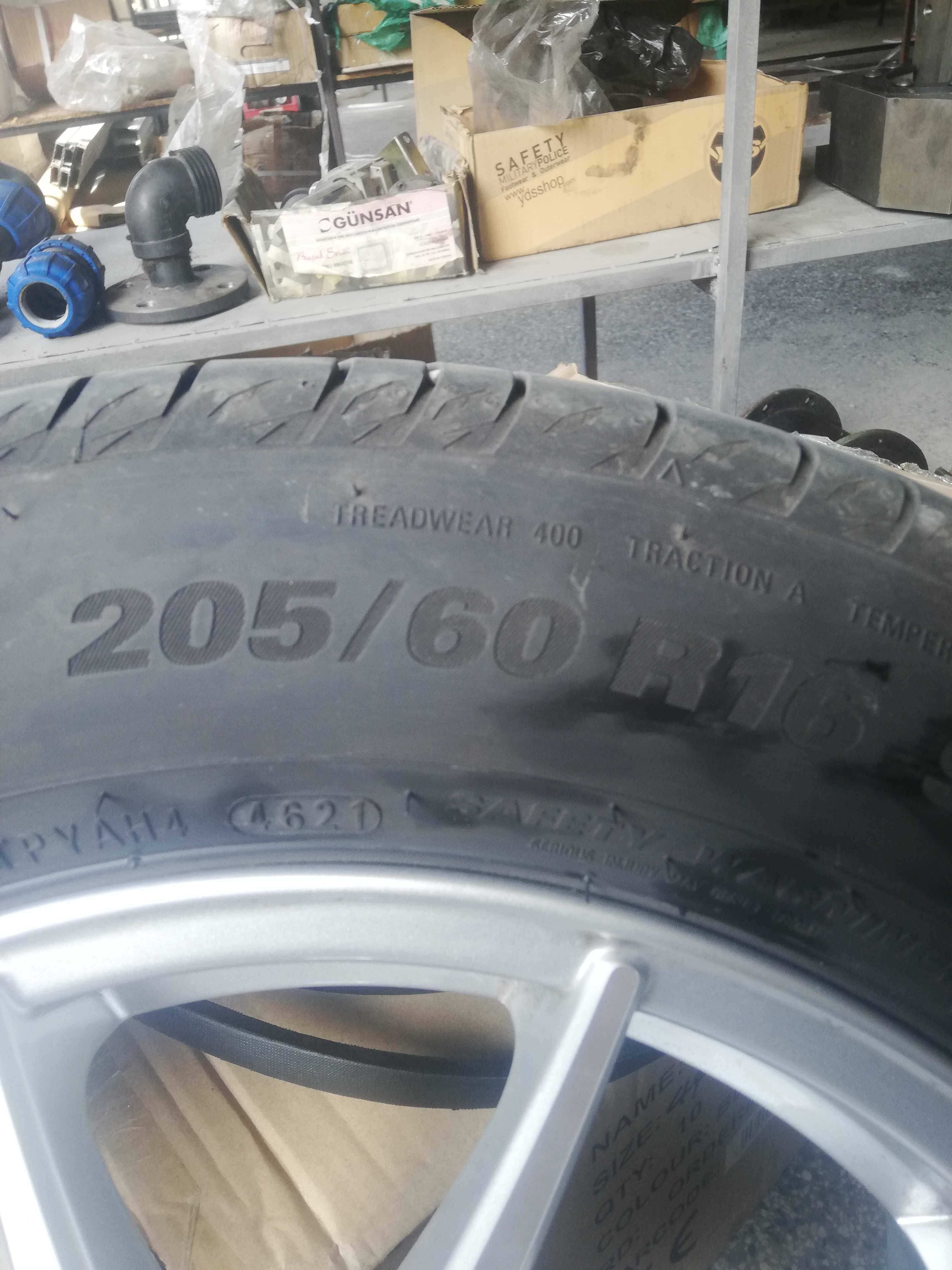 Нови гуми с джанти 5х114.3 от Тойта Авенсис