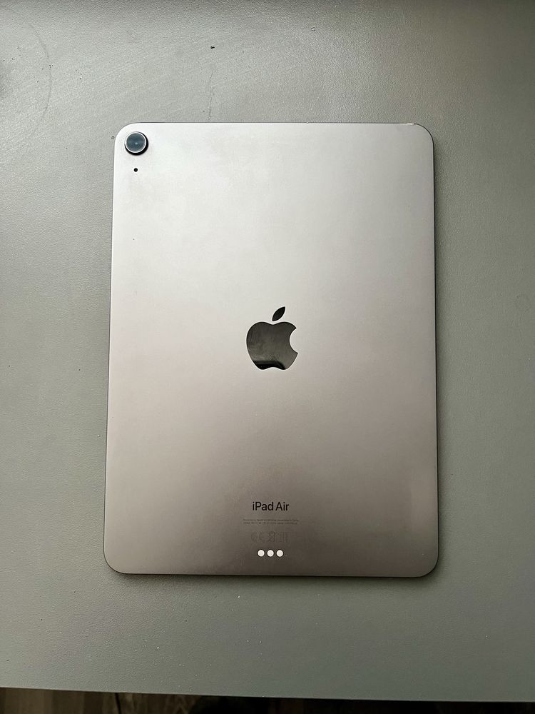 Apple iPad Air 5-Gen 64GB / A2588