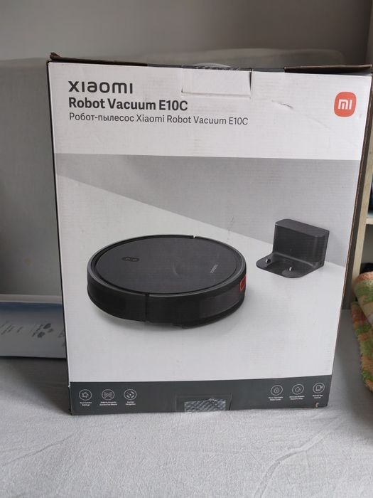Vând robot aspirator Xiaomi e10C