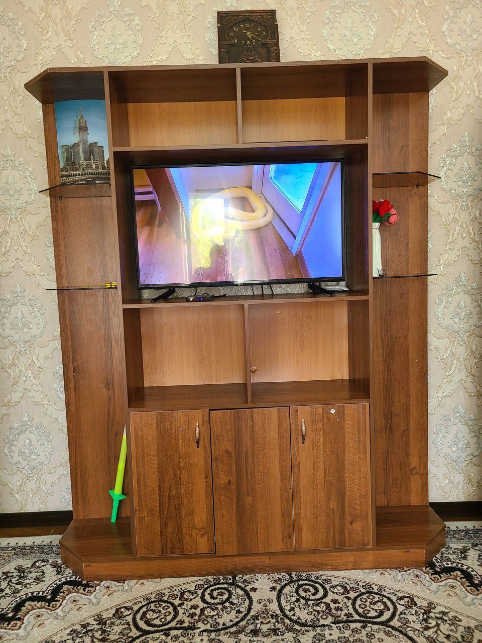 Stenka hi tech sostayaniya xoroshay
