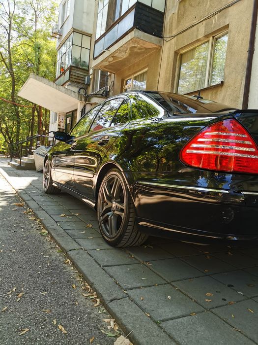 Mercedes-Benz E350 w211