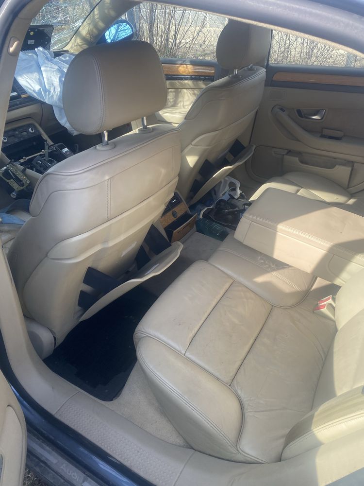 Audi A8 D3 3.7 quattro на части