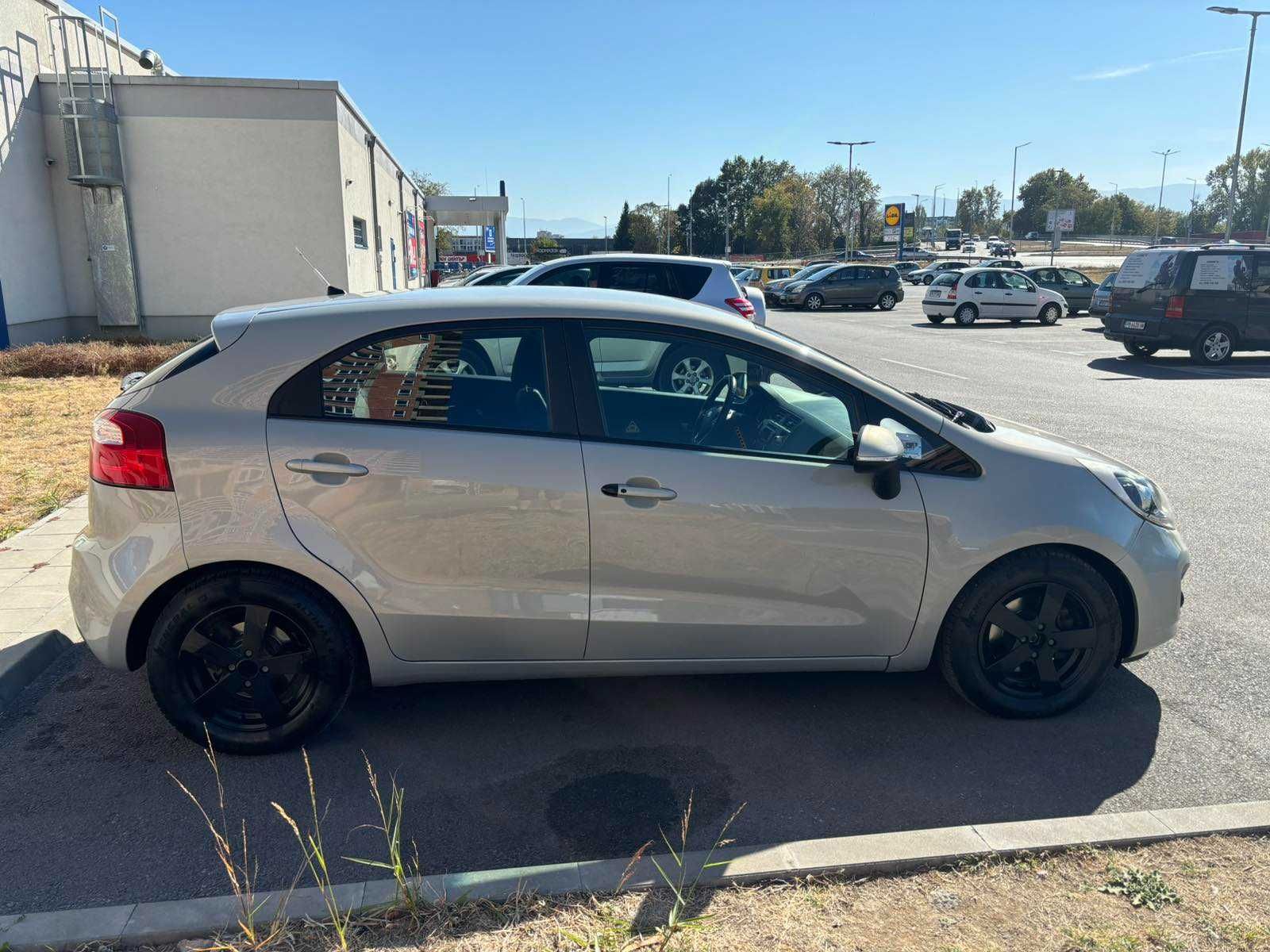 Kia Rio 1.4, 90 hp. 6 скорости