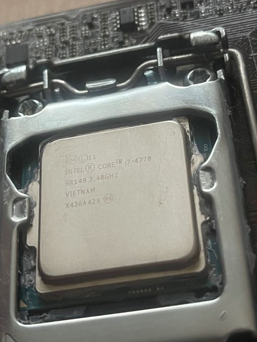 Процессор I 7 4770 и материнская плата с блоком питания