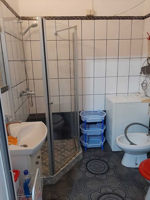 Inchiriez Apartament cu o cameră