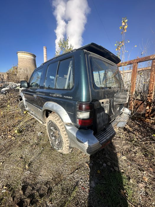 Паджеро 2.5 на части