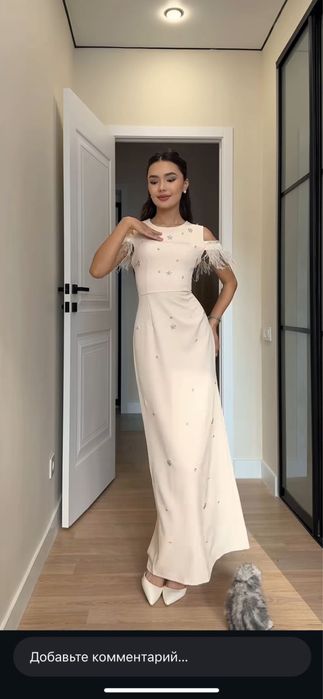 Продам платья белое платье с этикеткой, ни разу не ношенное.