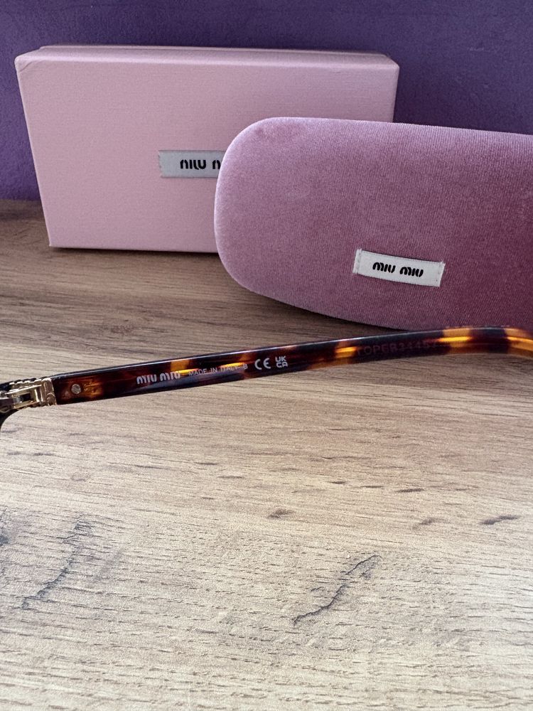 Слънчеви очила Miu Miu