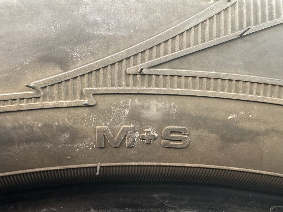 255 60 20 Goodyear