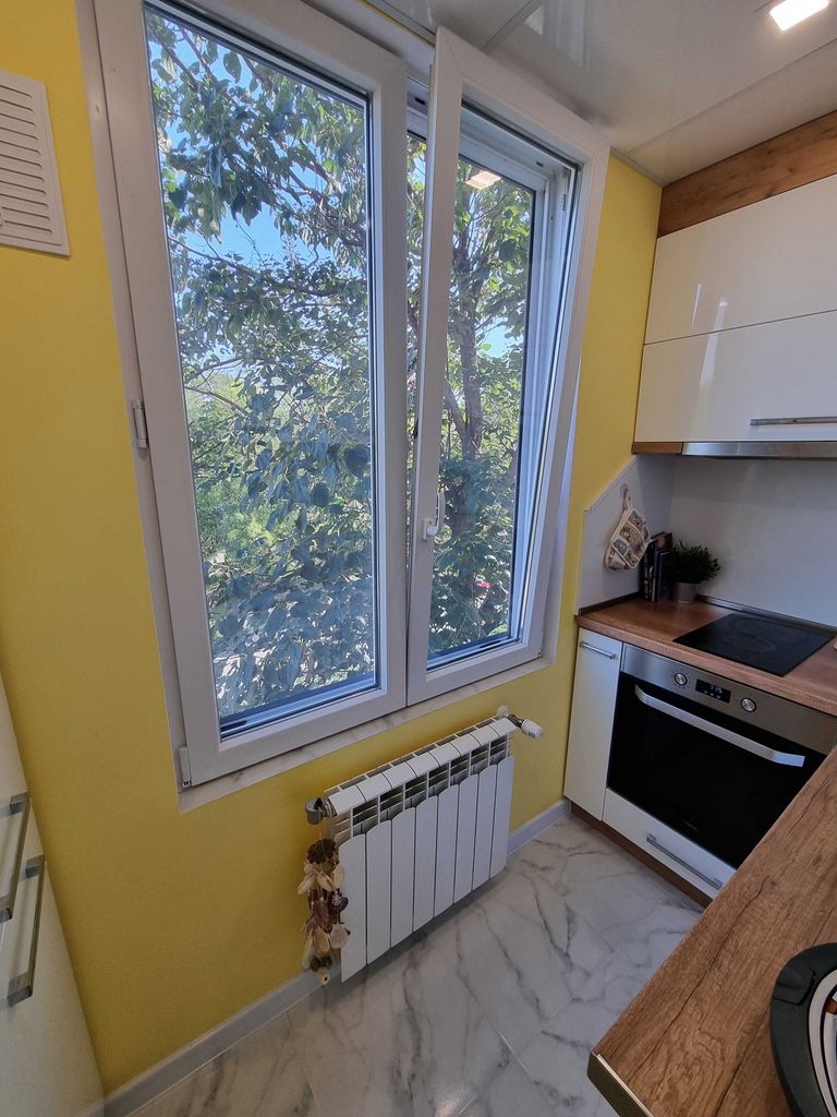 Дава се под наем Тристаен апартамент в Чирпан - 78 кв.м за 80000 € - Снимка #14