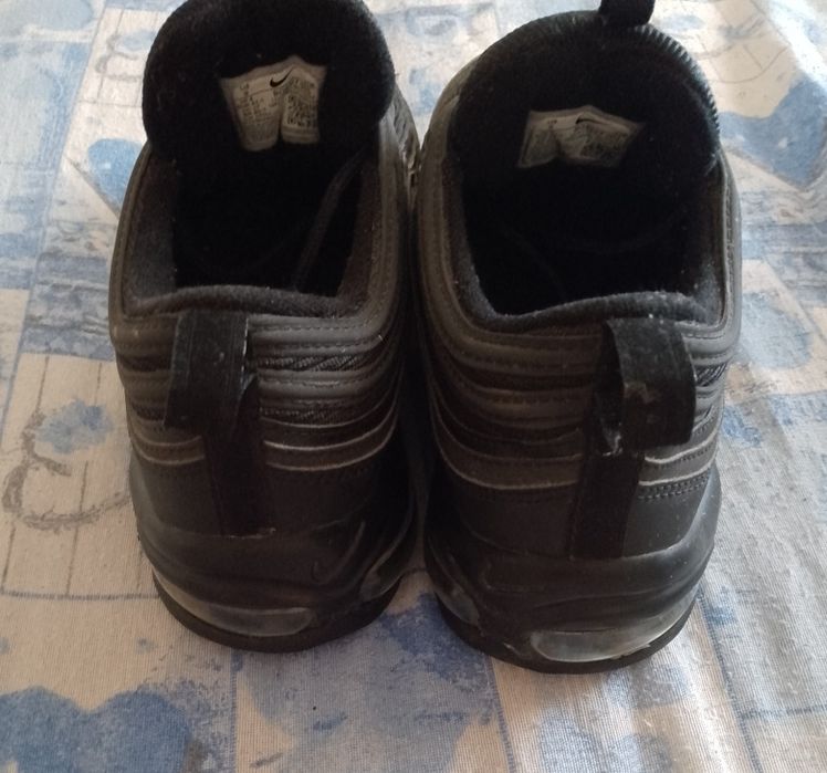 Vând pantofi sport Nike