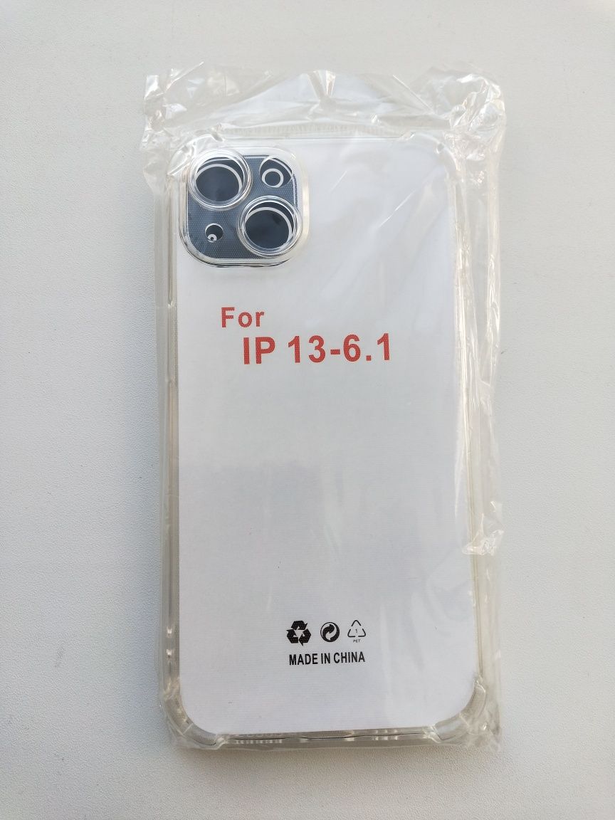 Продам чехол на iPhone 13 отличного качества, прозрачный.