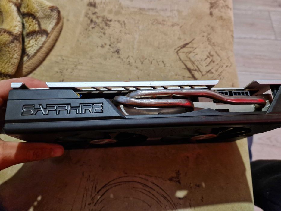 Vand placa video amd radeon 570 de 8 gb