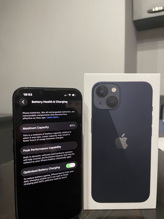 Продавам iphone 13/256GB