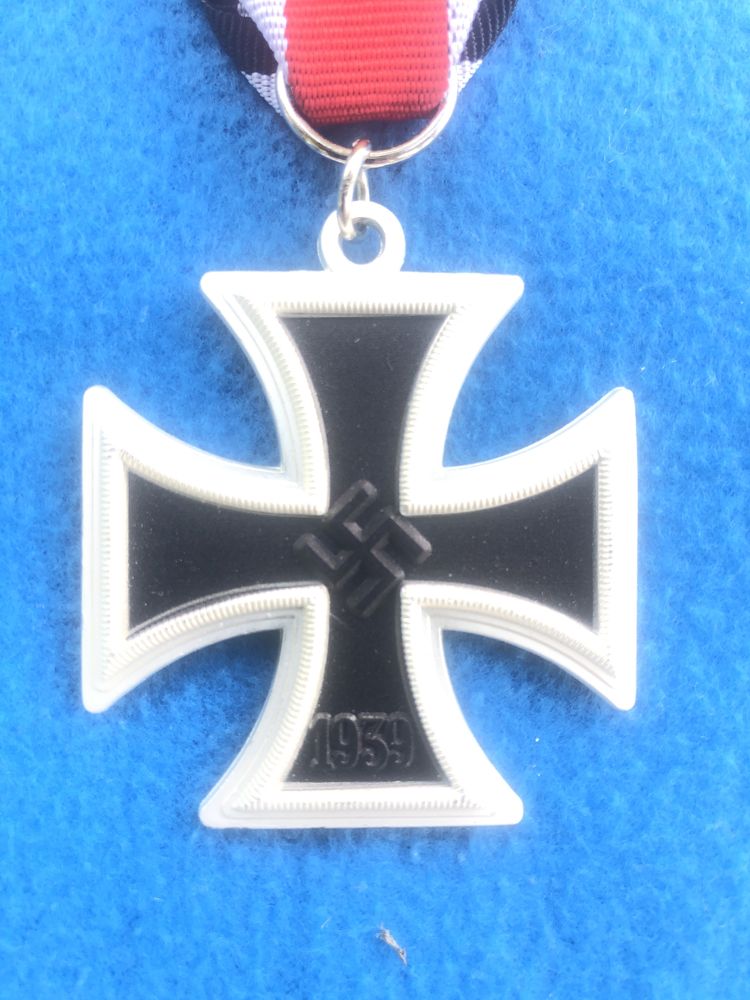 Cruce de fier germana ww2 1813,cu ribon