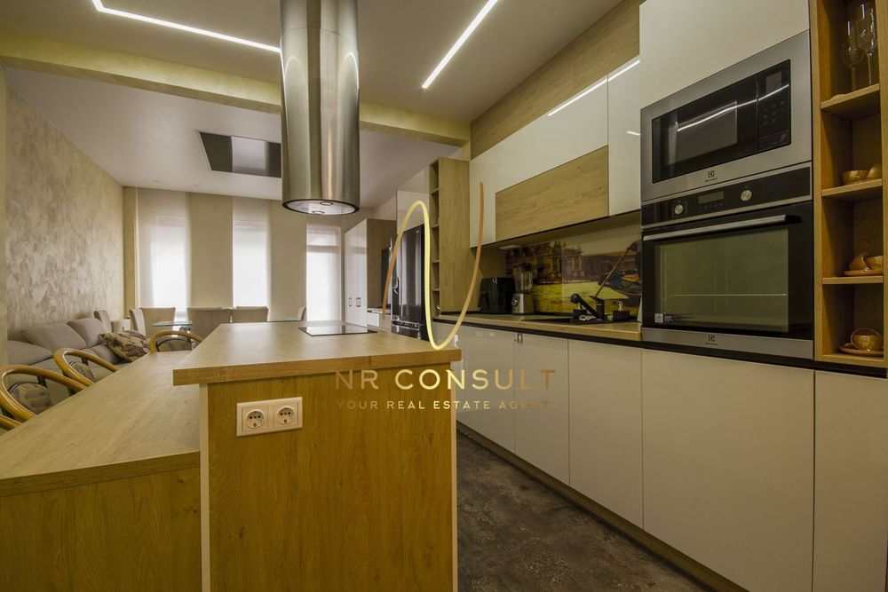 Дава се под наем Тристаен апартамент в София, Център - 90 кв.м за 1100 € - Снимка #6