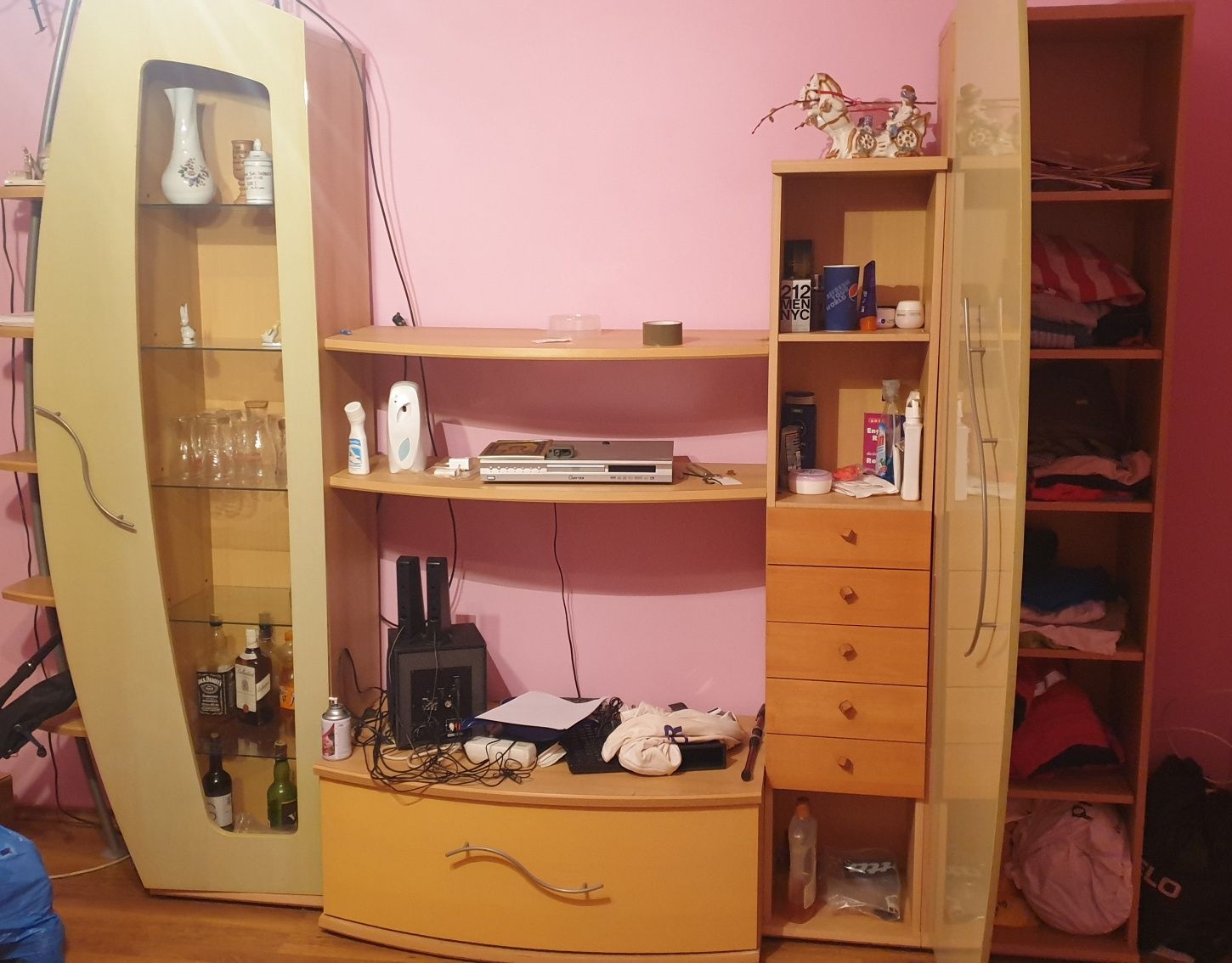 Vând mobilă living
