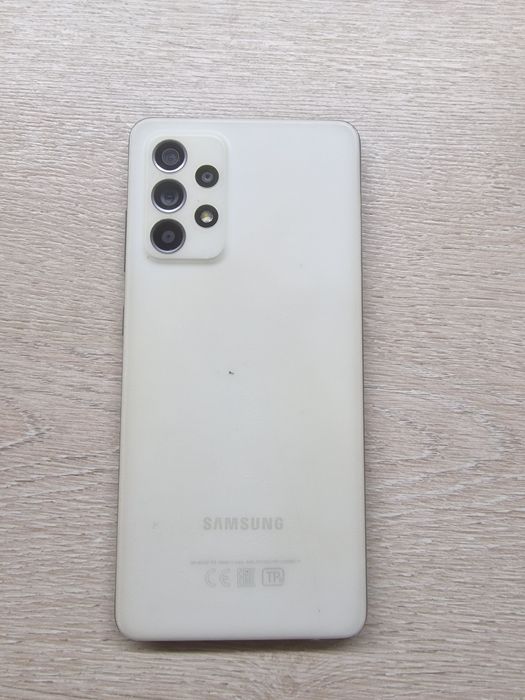 Продаётся телефон