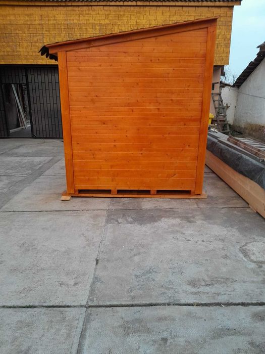 Sauna patrata din lambriu