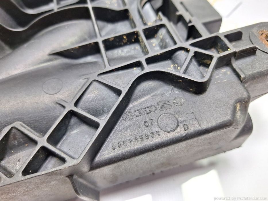 Suport baterie auto VOLKSWAGEN POLO (9N_) [ 2001 - 2012 ] TDI (AMF, BAY) 55KW|75HP OEM 6Q0915331D