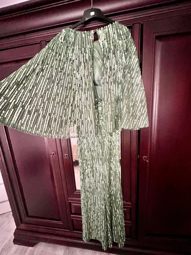 Rochie ocazie , fii unica!